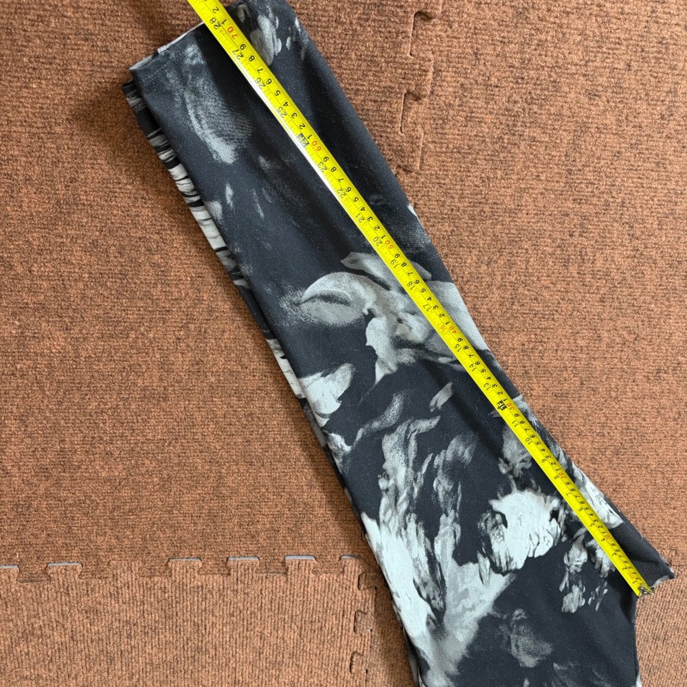 Simply Vera Vera Wang Simply Breathe Leggings XL Black gym Abstract Floral Yoga - Picture 8 of 9